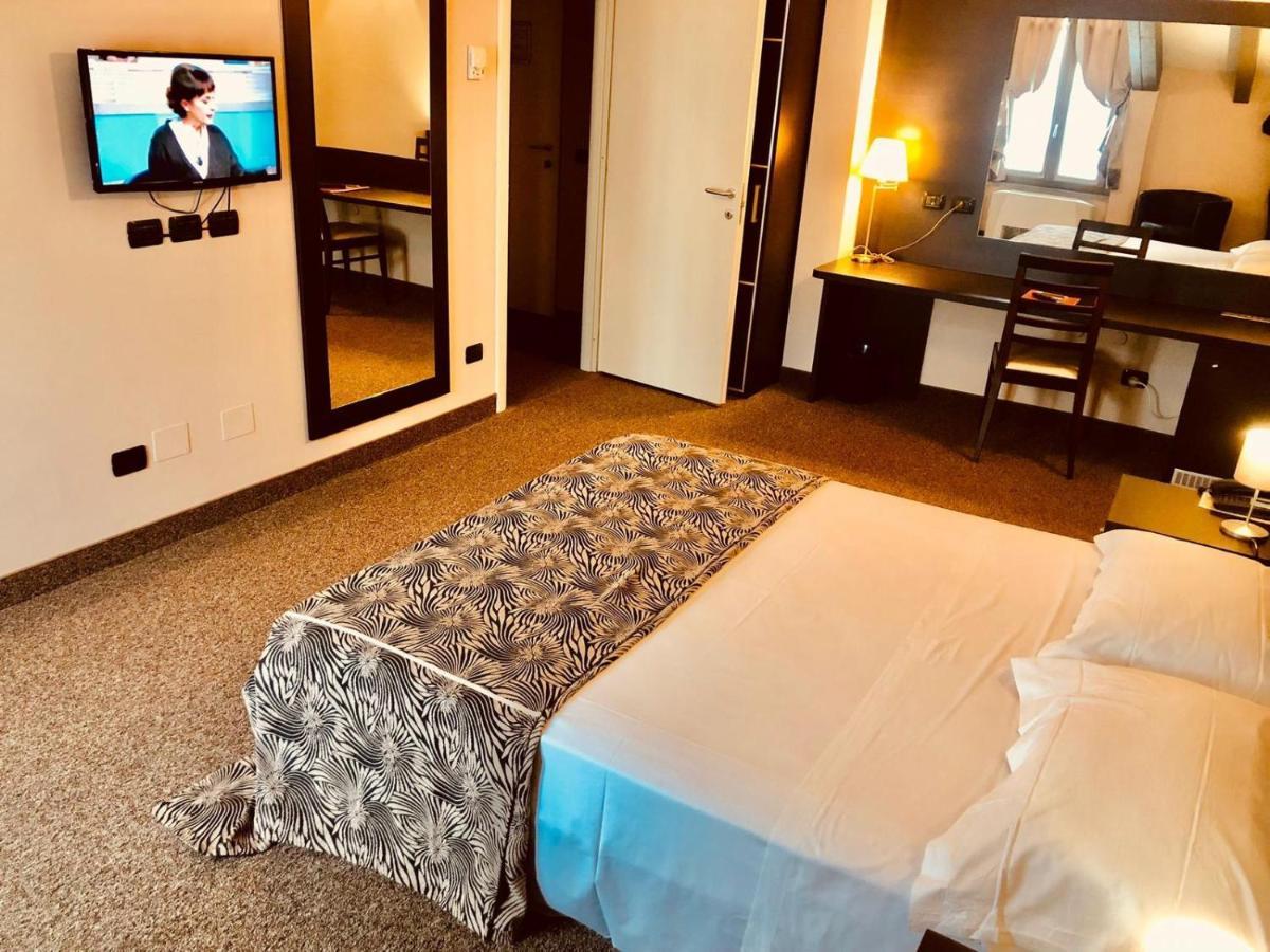 Hotel Malpensa Inn Aereoporto Tornavento  外观 照片