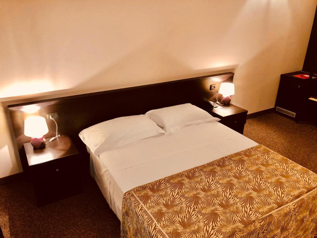 Hotel Malpensa Inn Aereoporto Tornavento  外观 照片