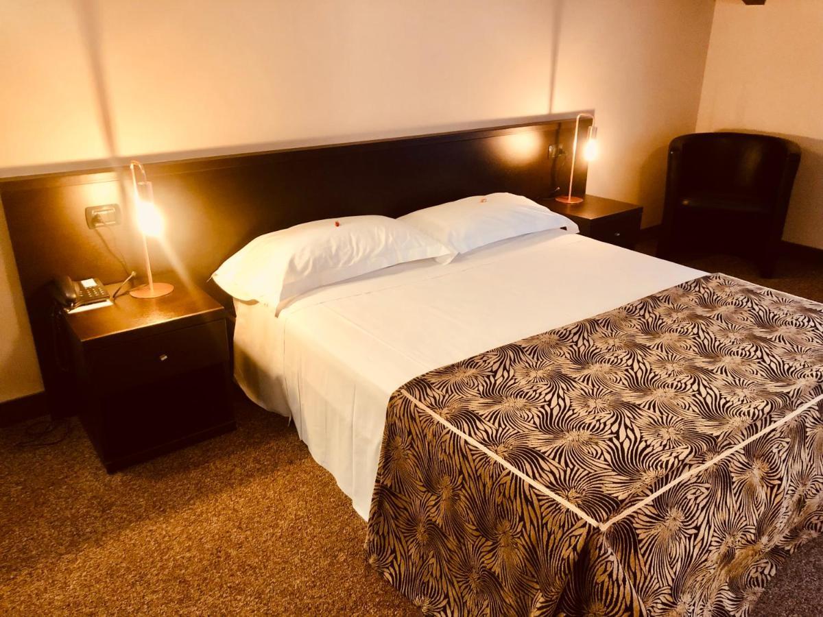 Hotel Malpensa Inn Aereoporto Tornavento  外观 照片