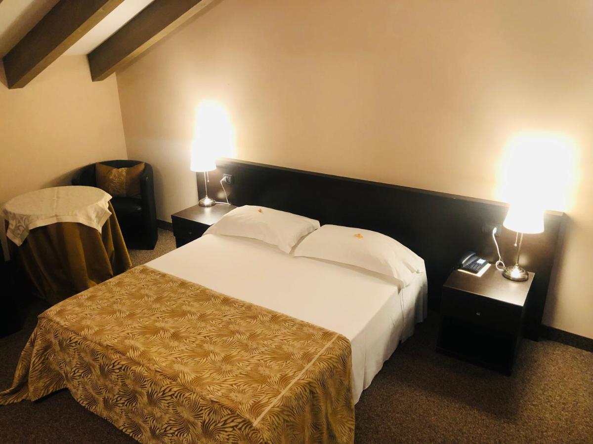Hotel Malpensa Inn Aereoporto Tornavento  外观 照片
