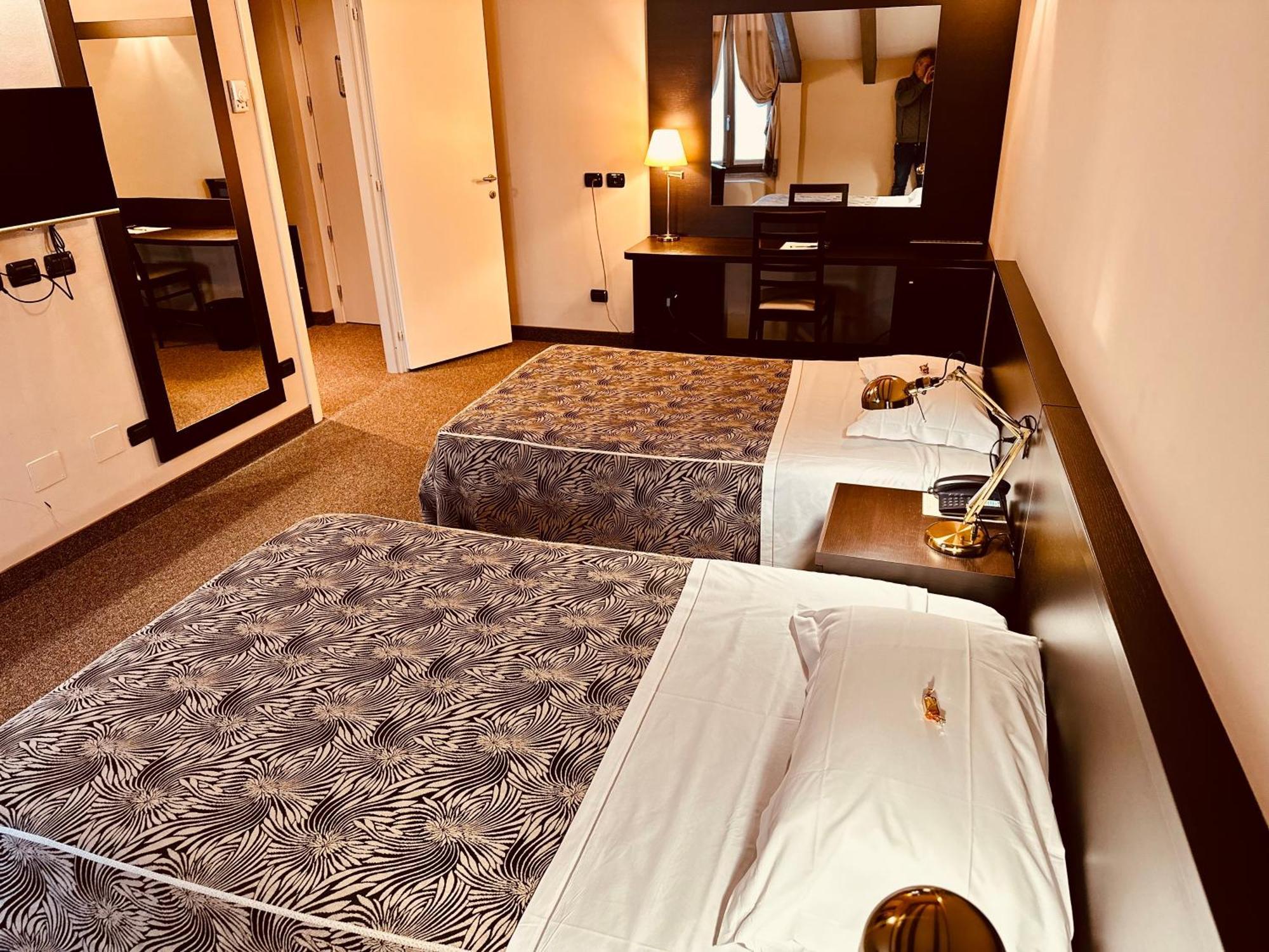 Hotel Malpensa Inn Aereoporto Tornavento  外观 照片