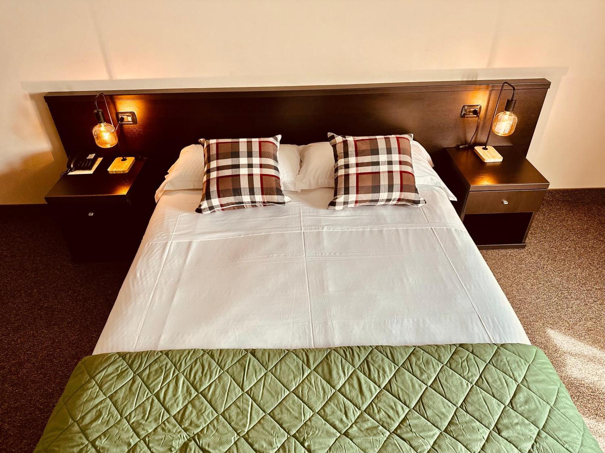 Hotel Malpensa Inn Aereoporto Tornavento  外观 照片
